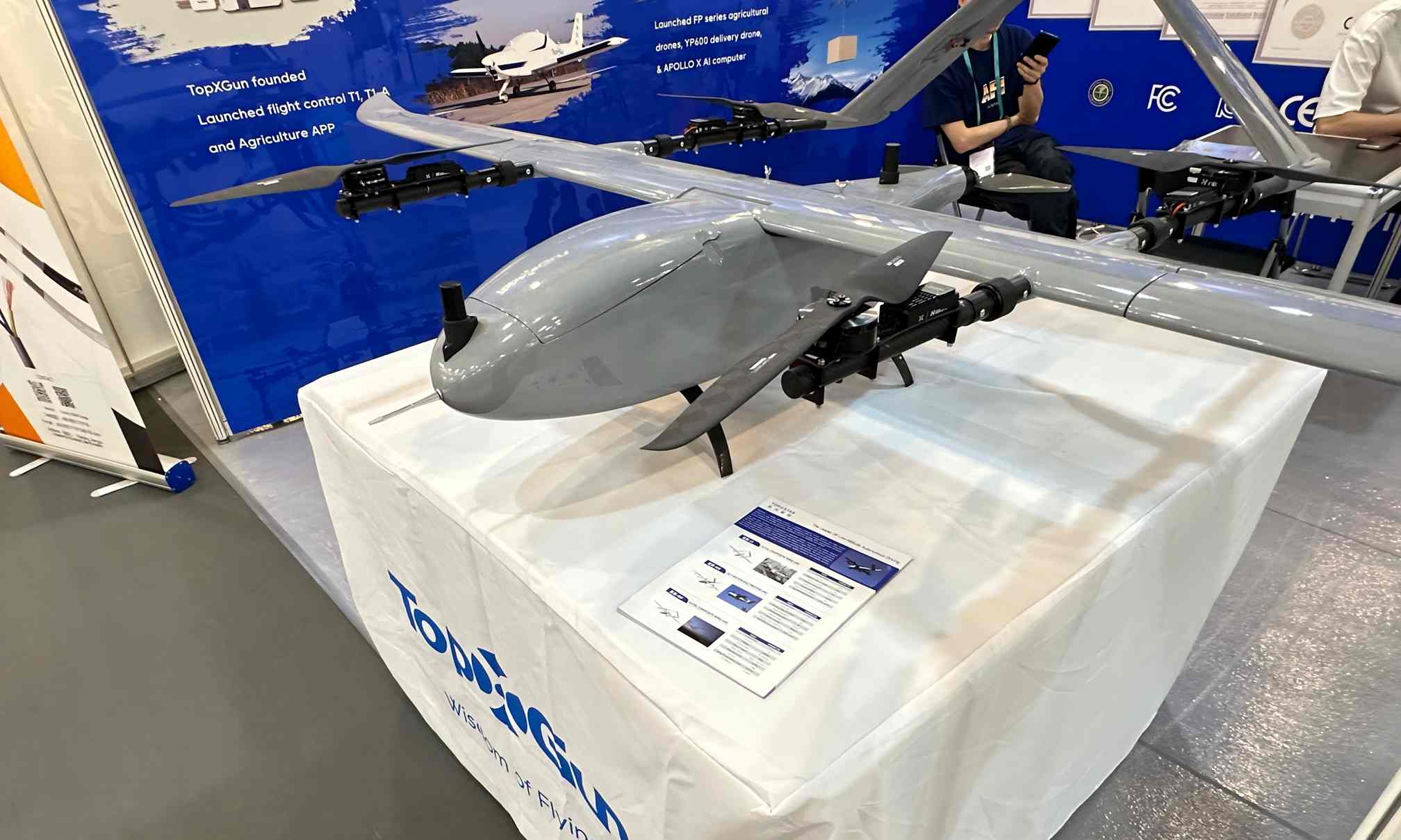 TopXGun giới thiệu ba sản phẩm chủ lực tại Hội chợ tìm nguồn cung ứng Quảng Châu.